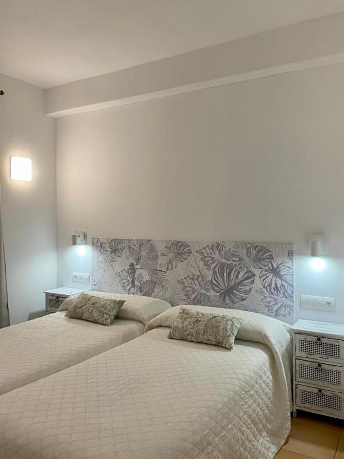 Apartamentos Ferrer Playa DPlaya Des Figueral المظهر الخارجي الصورة