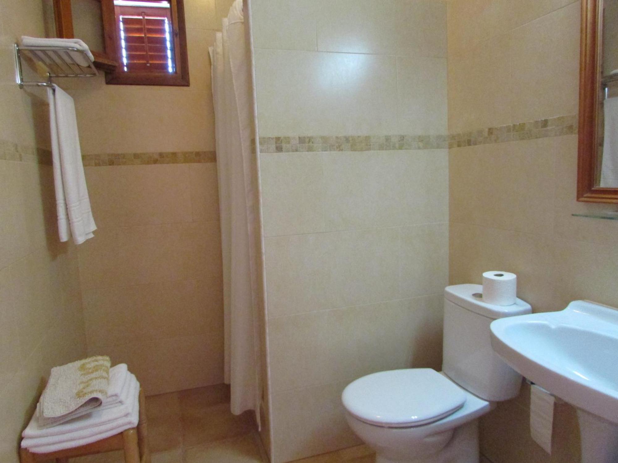 Apartamentos Ferrer Playa DPlaya Des Figueral الغرفة الصورة