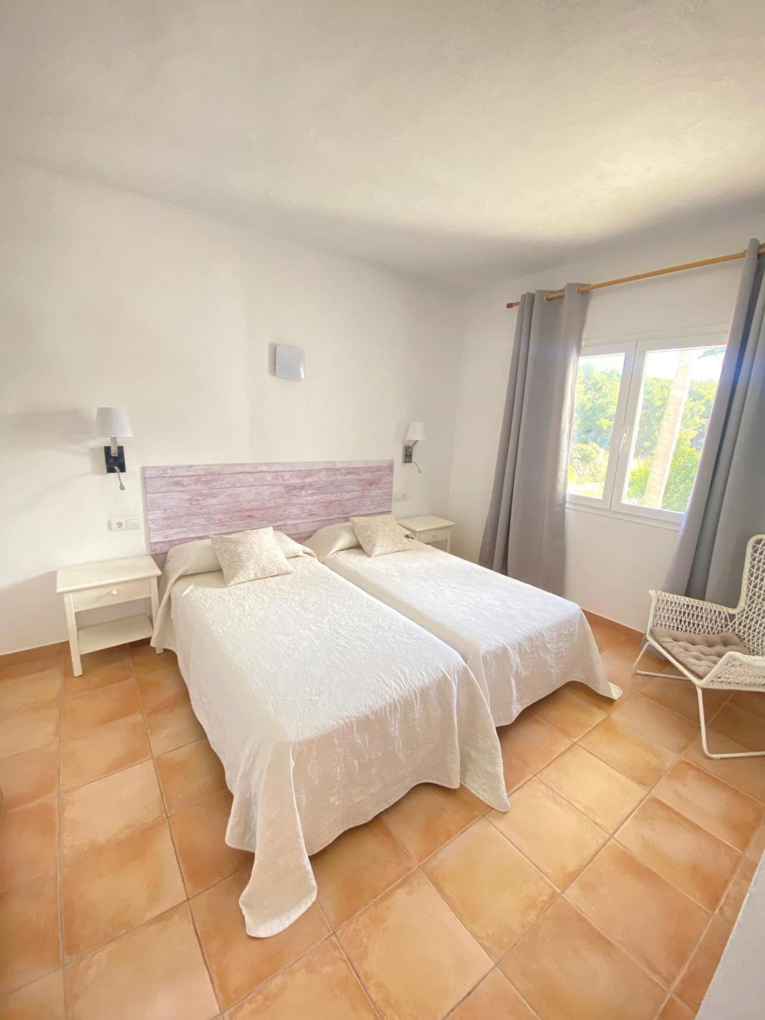 Apartamentos Ferrer Playa DPlaya Des Figueral المظهر الخارجي الصورة